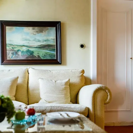 Kronenschloesschen Hotel 4*