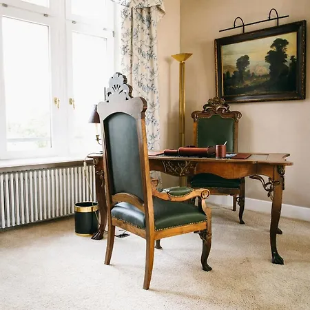 Kronenschlösschen Hotel 4*